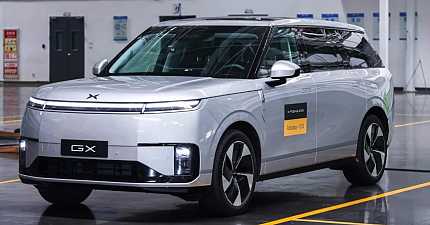 CHINESE EV MANUFACTURER BEATS TESLA TO MASS PRODUCE A PURPOSE BUILT ROBOTAXI