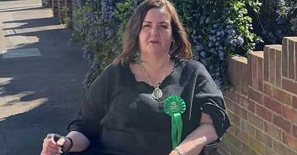 DISABLED LEWISHAM COUNCILLOR HAD TO PUSH HERSELF HOME IN 30C HEAT AFTER TAXI SCHEME FAILED