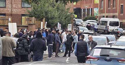 BRISTOL UBER DRIVERS PROTEST AGAINST FARE CUTS COMMISSION AND LACK OF COMMUNICATION