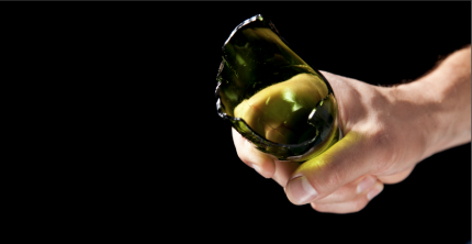 MI TAXIS NUNEATON DRIVER ASSAULTED WITH BOTTLE IN BROAD DAYLIGHT