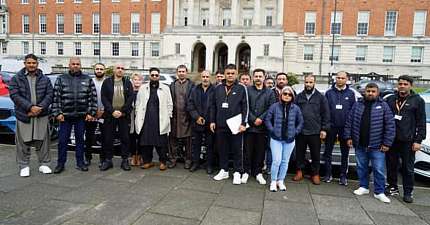 CHESTERFIELD TAXI DRIVERS PROTEST AGAINST WOLVERHAMPTON COMPETITION