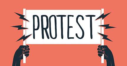 GRIDLOCK IN LICHFIELD AS TAXI DRIVERS STAGE GO SLOW PROTESTS OVER CITY PEDESTRIANISATION